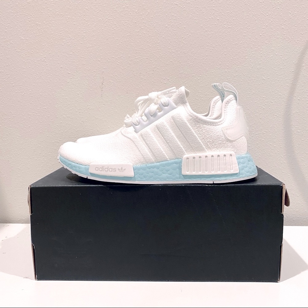 NWT Adidas Original Womens NMD_R1 White